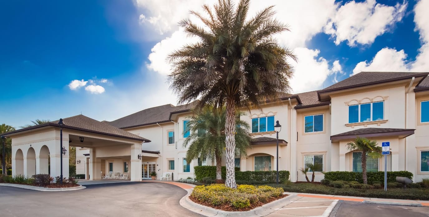Exterior view of The Windsor of Palm Coast