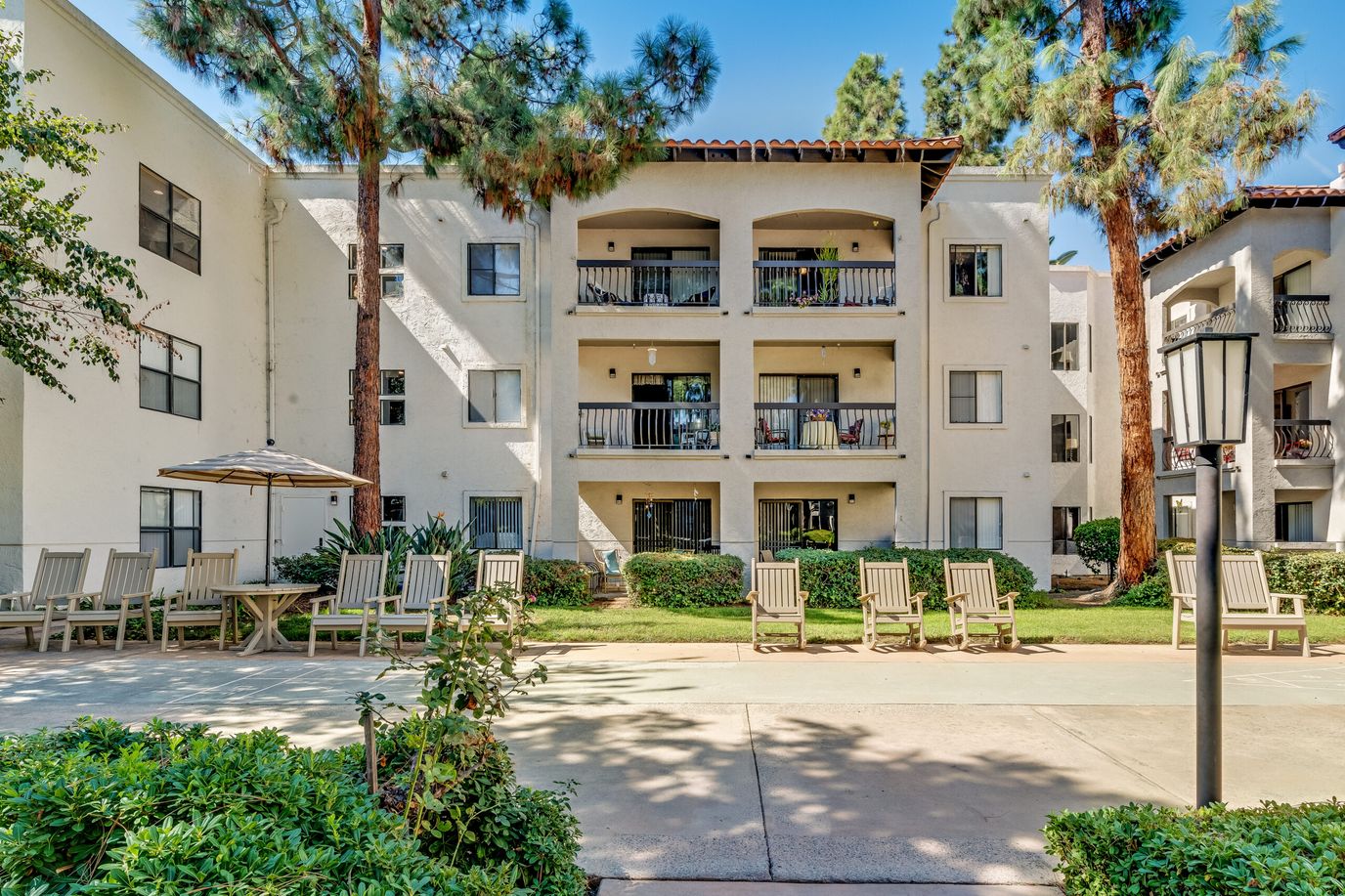 Exterior view of Solstice Senior Living at El Cajon
