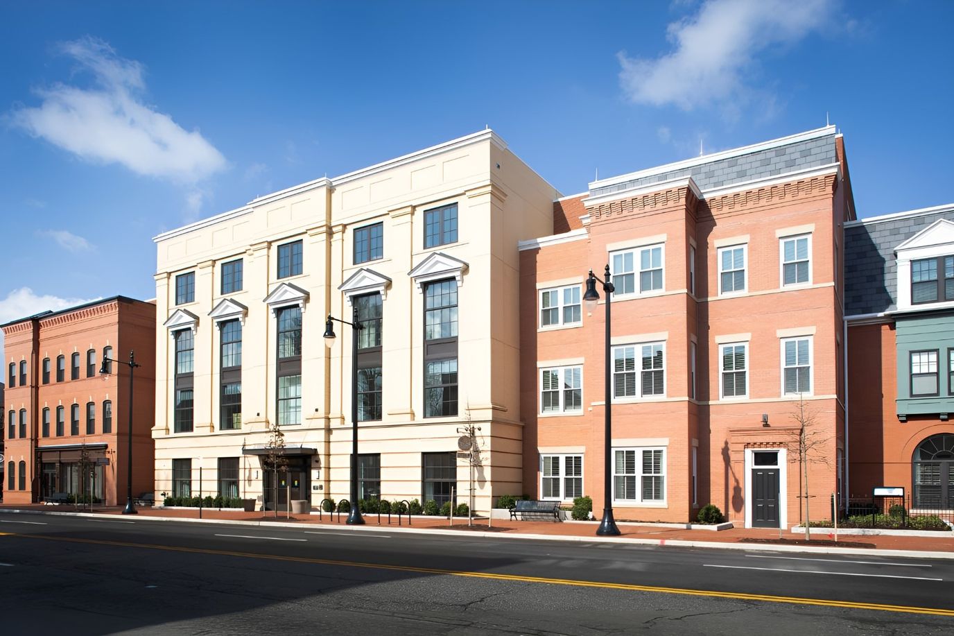 Exterior view of Elancé at Old Town Alexandria building