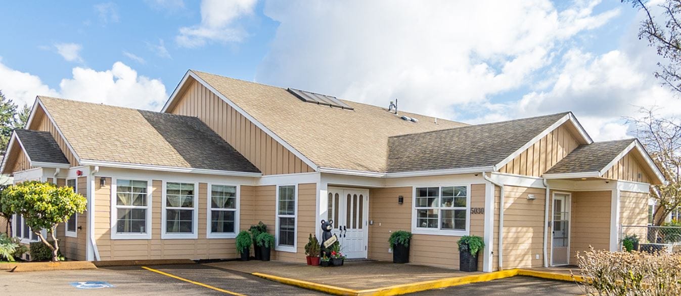 Exterior view of Oaktree Residential Living facility