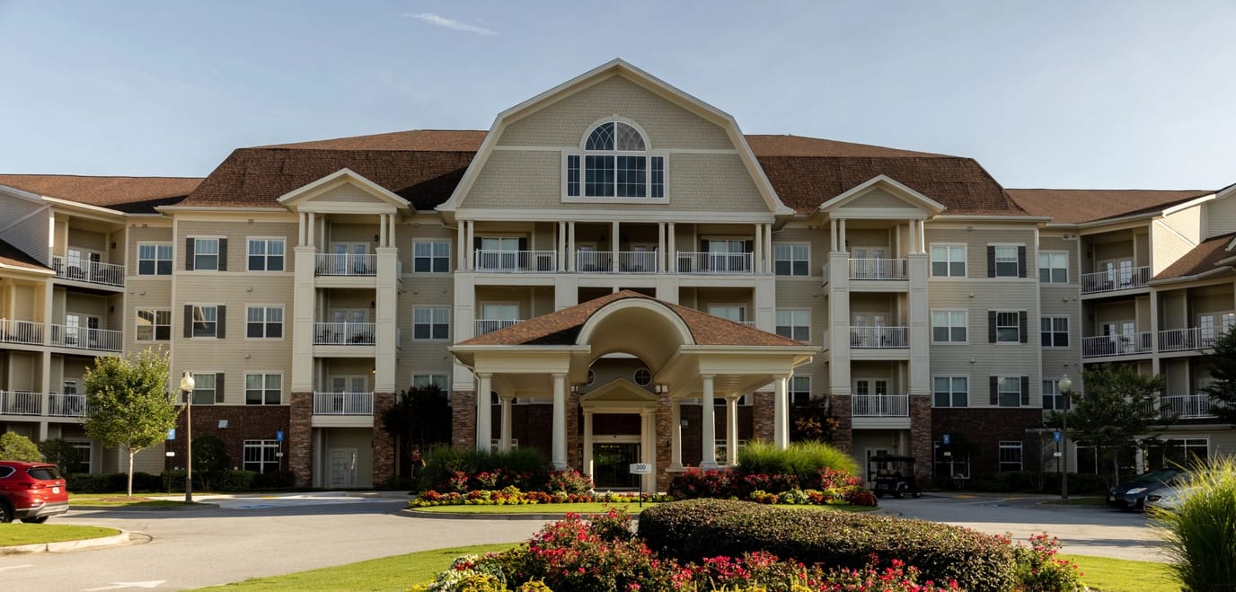 Exterior view of Somerby Peachtree City Senior Living facility