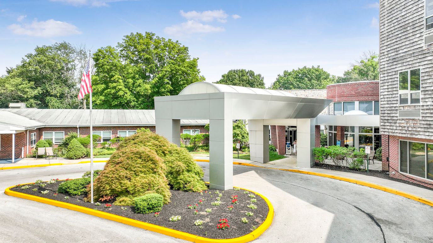 Entrance to Springfield Crossings senior living facility