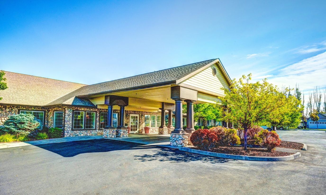 Exterior view of the Summer Wood Alzheimer’s Special Care Center entrance
