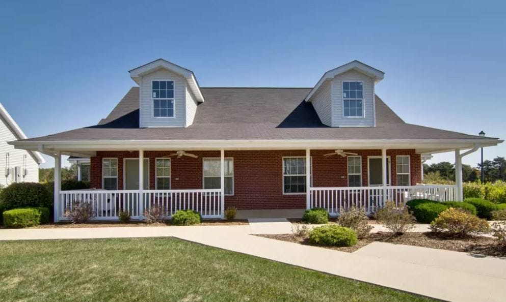 Exterior view of Teal Lake Senior Living facility