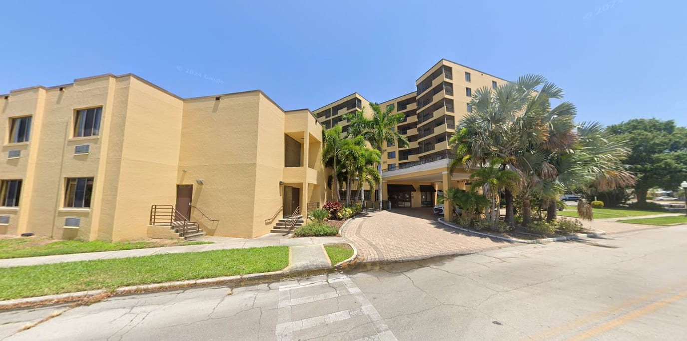 Exterior view of The Palms at Sebring facility