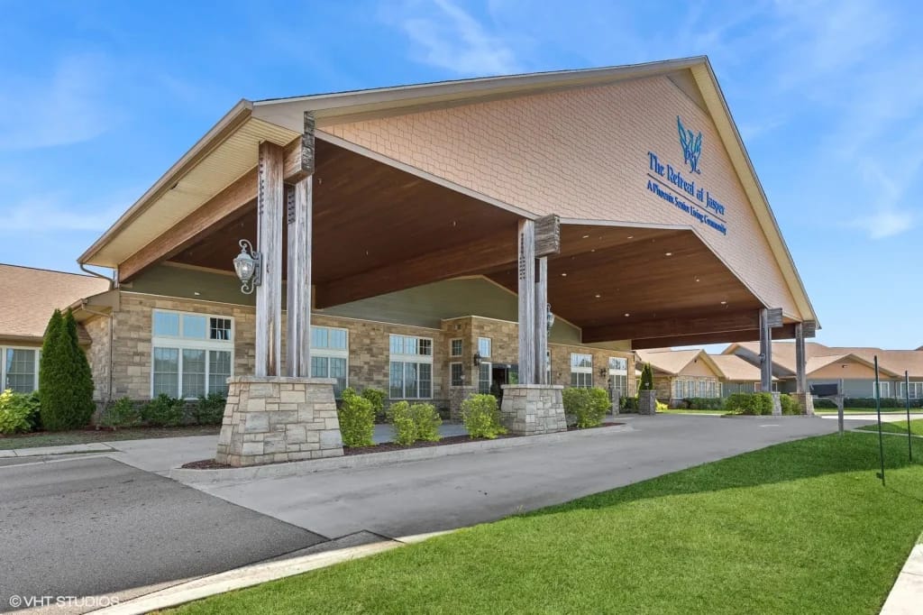 Front entrance of The Retreat at Jasper facility