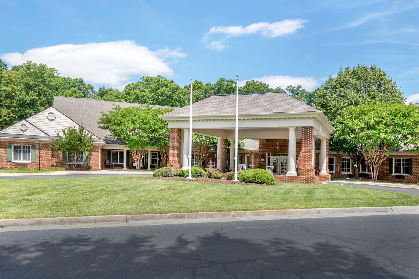 Exterior view of Brookdale at Home Midlothian facility