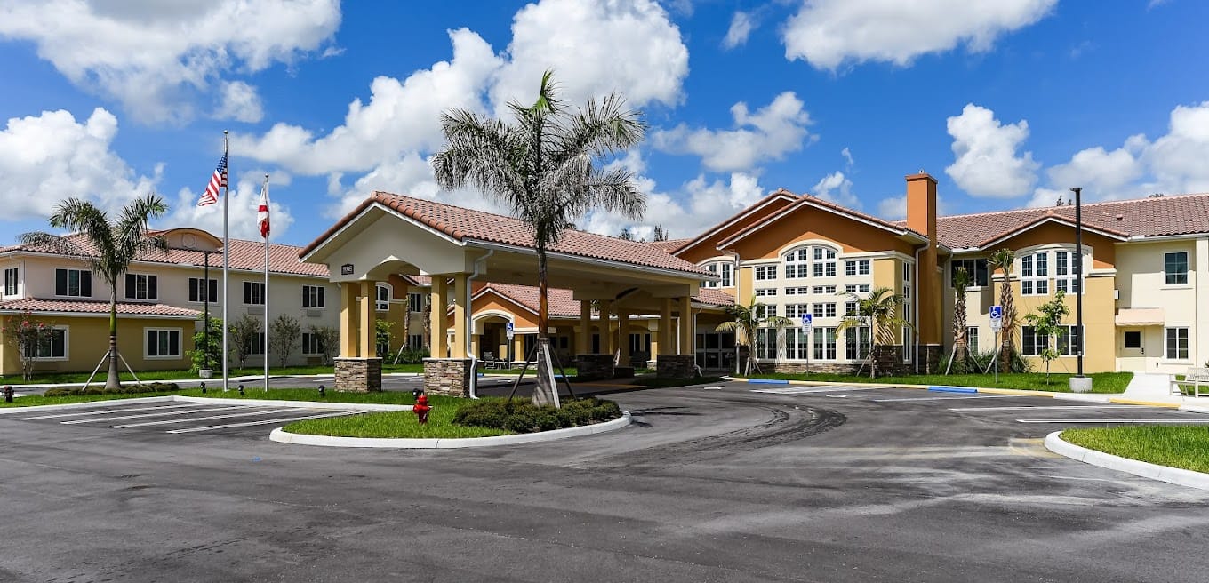 Exterior view of Elegance at Lake Worth facility