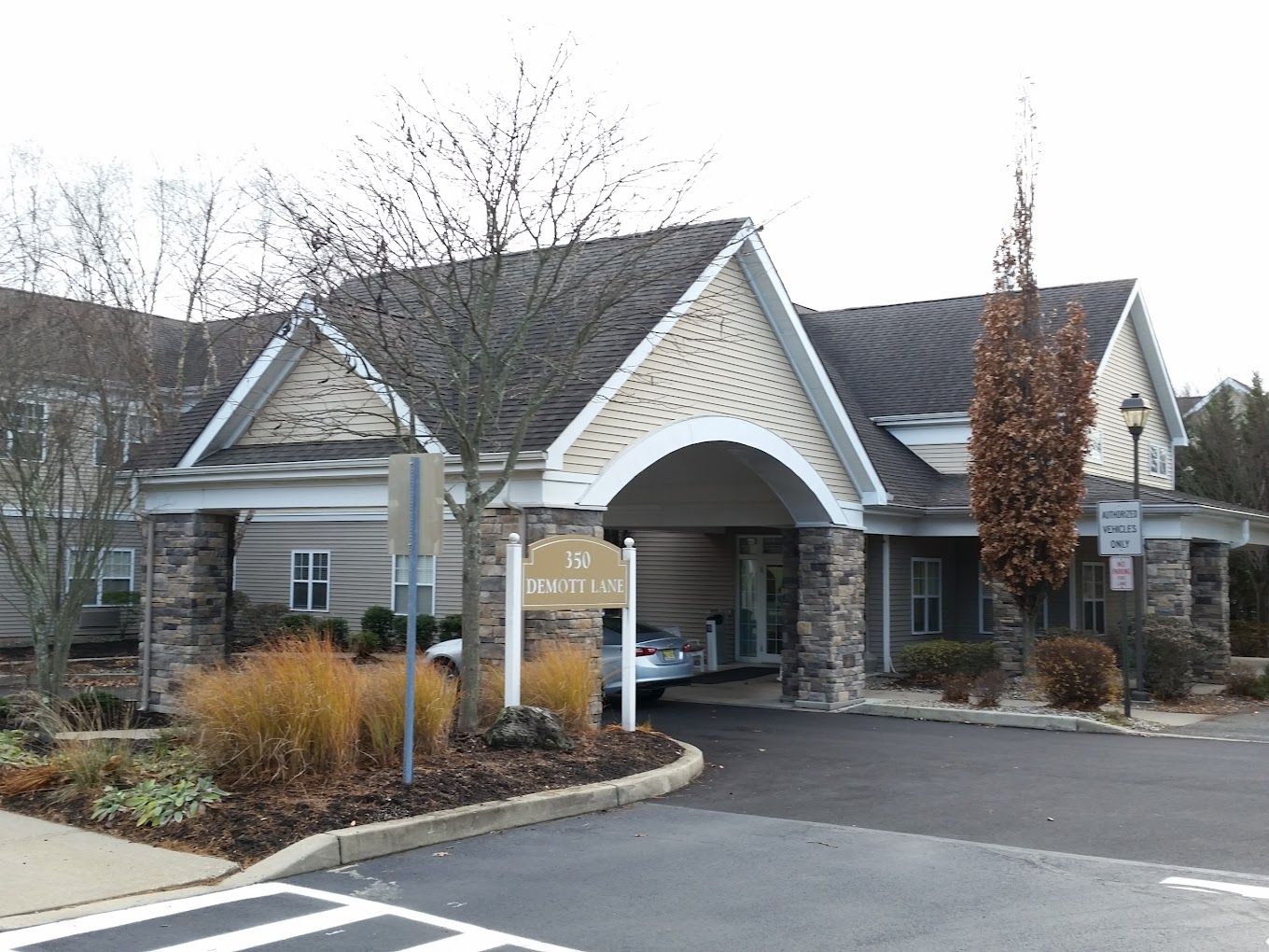 Exterior view of Stein Assisted Living building entrance