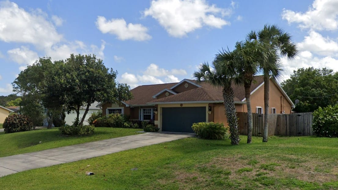 Exterior view of a residential assisted living facility