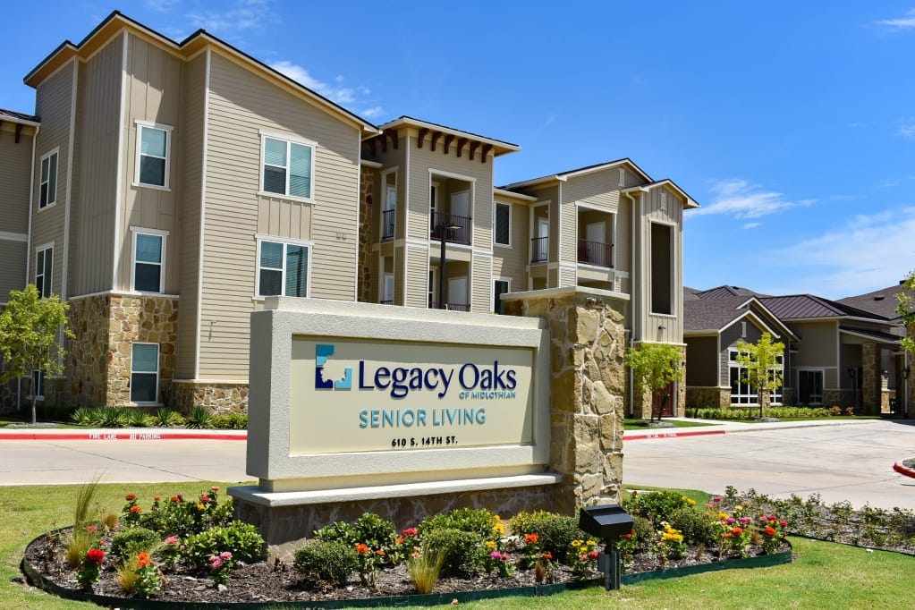 Exterior view of Legacy Oaks of Midlothian Senior Living building