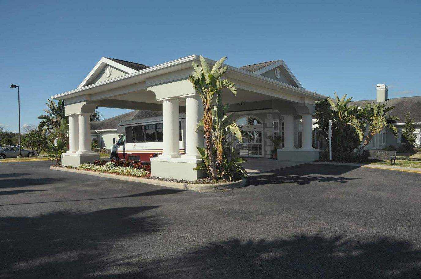 Front entrance of the Life Care Center of Winter Haven