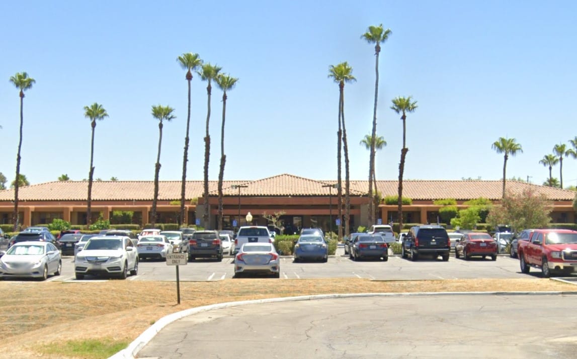 Exterior view of Rancho Mirage Health and Rehabilitation Center