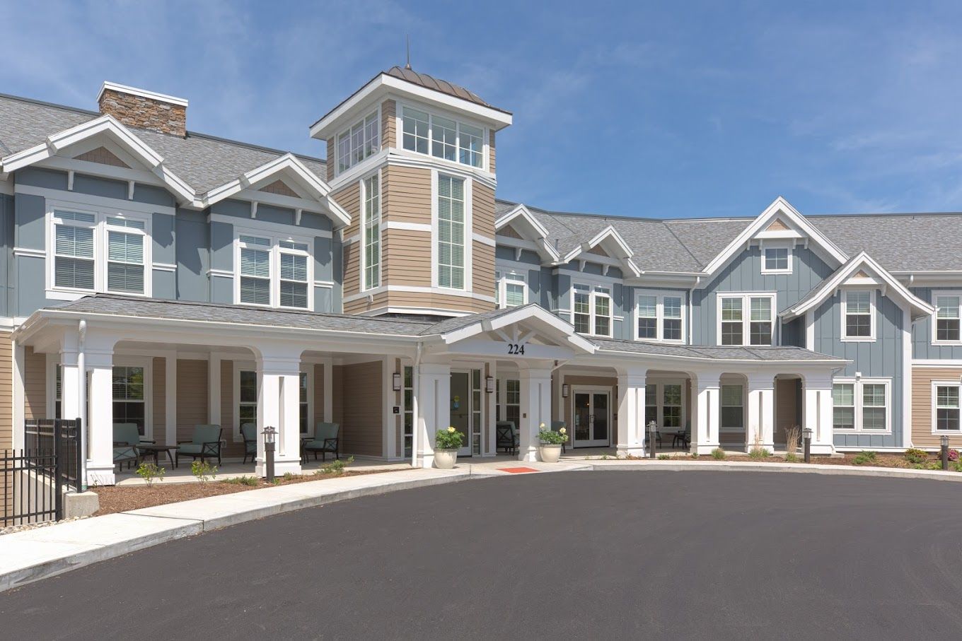 Front exterior view of The Residence at Vinnin Square