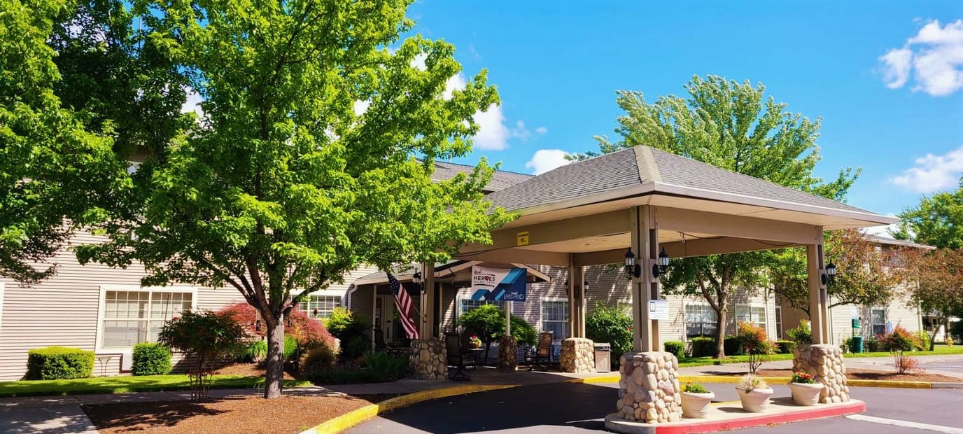 Exterior view of Lakeland Senior Living entrance