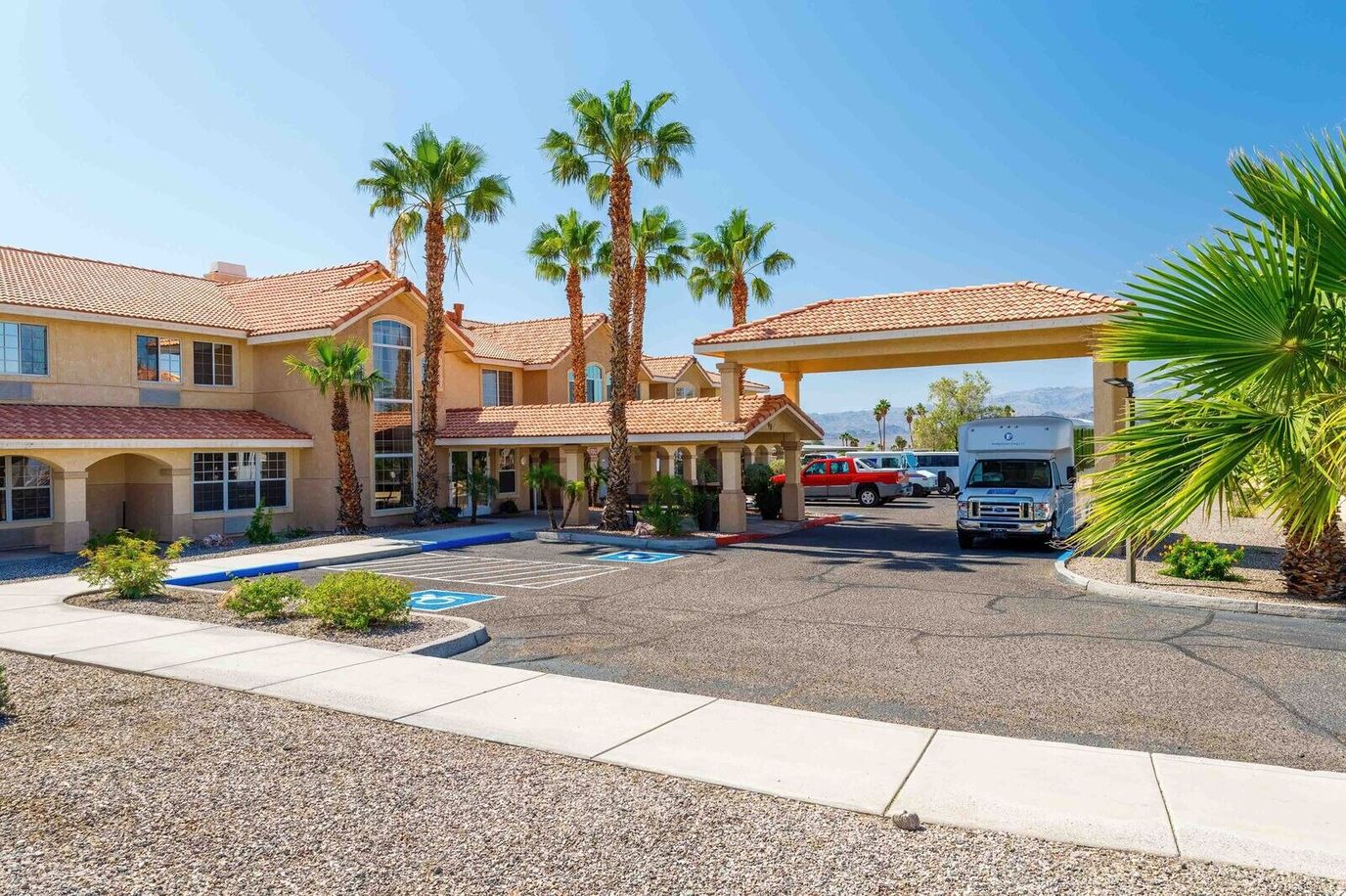Exterior view of Vista Pointe assisted living facility