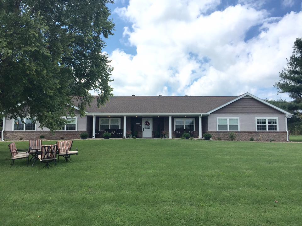 Exterior view of Arbor Rose of Tolono facility