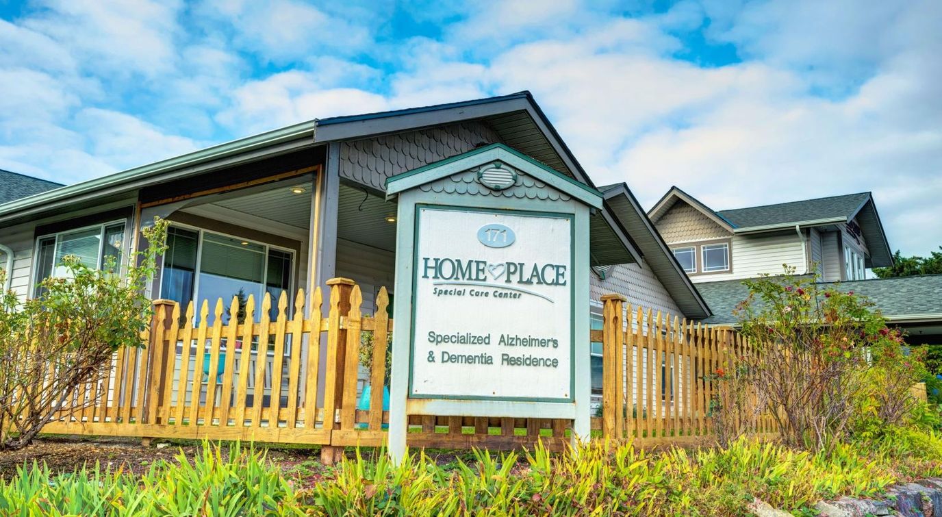 Exterior view of HomePlace Special Care at Oak Harbor