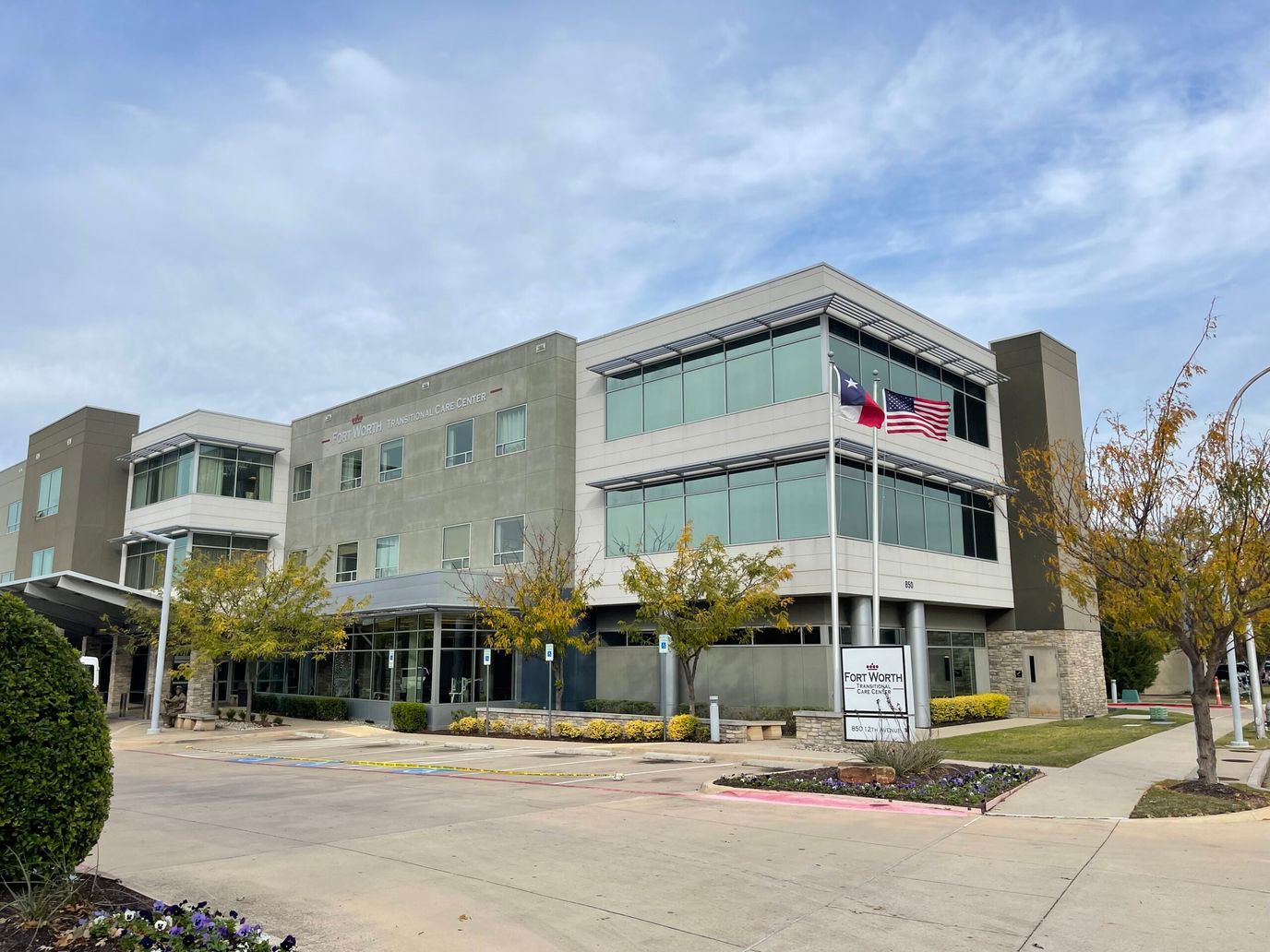 Exterior view of Fort Worth Transitional Care Center