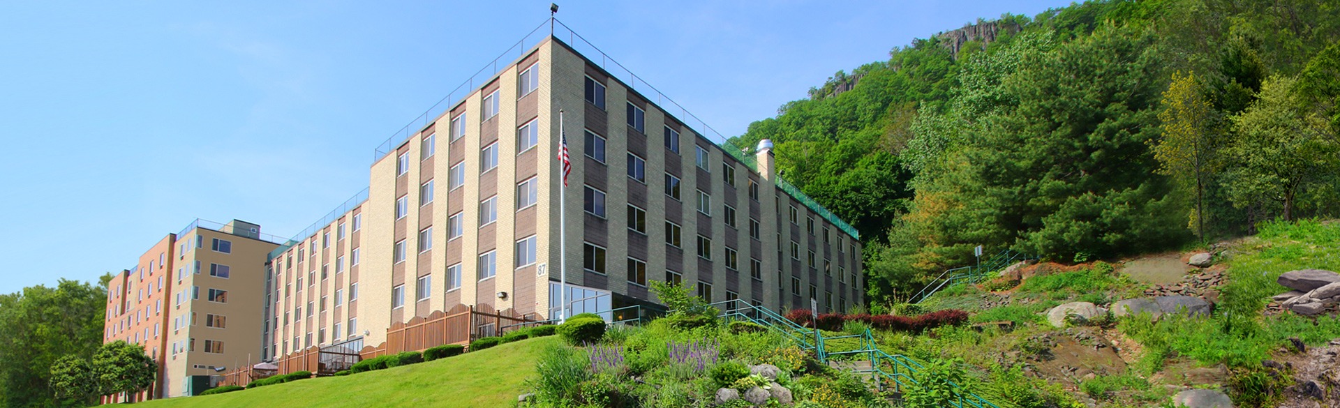 Exterior view of Northern Riverview Assisted Living facility