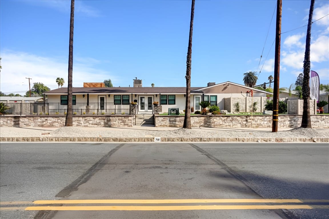 Exterior view of the Palm View Pleasant Living facility
