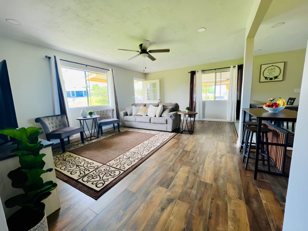 Bright and inviting common area with furniture