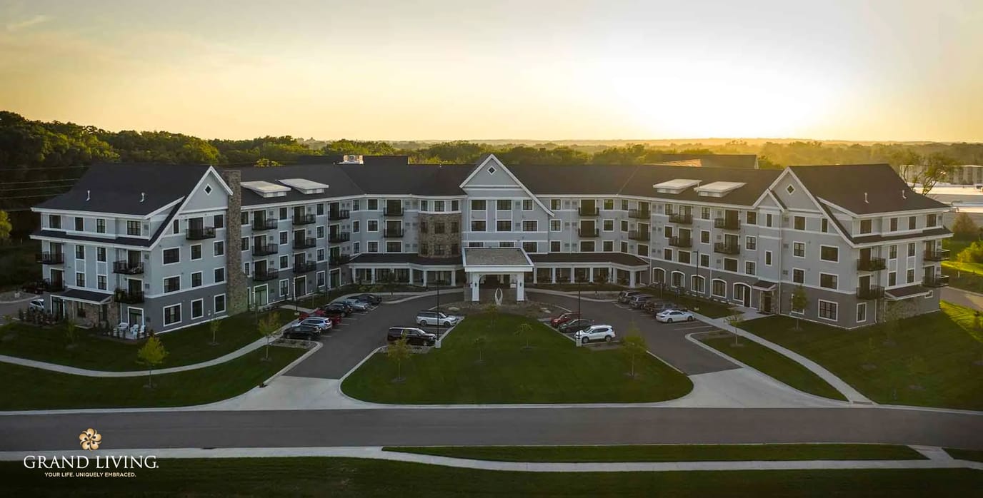 Aerial view of Grand Living Park at Lake Mary building
