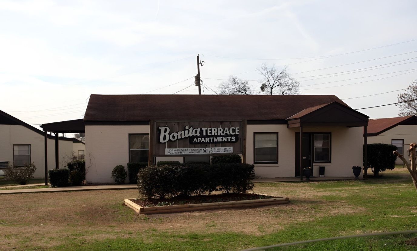 Exterior view of Bonita Terrace Apartments building