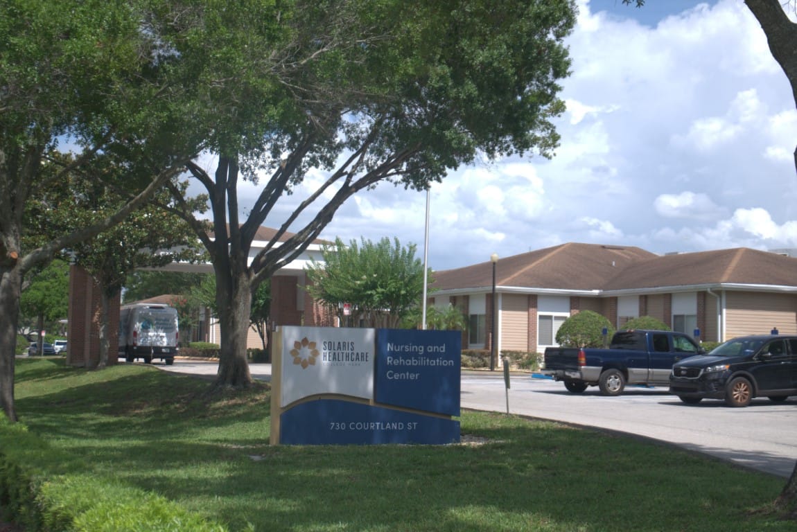 Exterior view of Solaris Healthcare College Park facility sign
