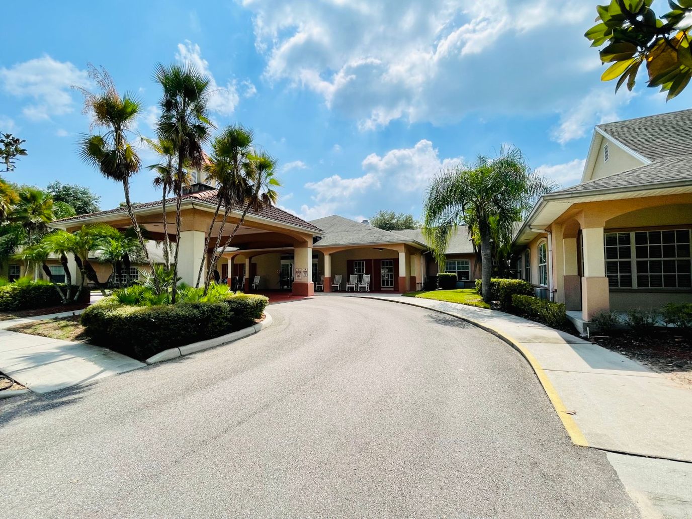 Exterior view of Hawthorne Estates with landscaping