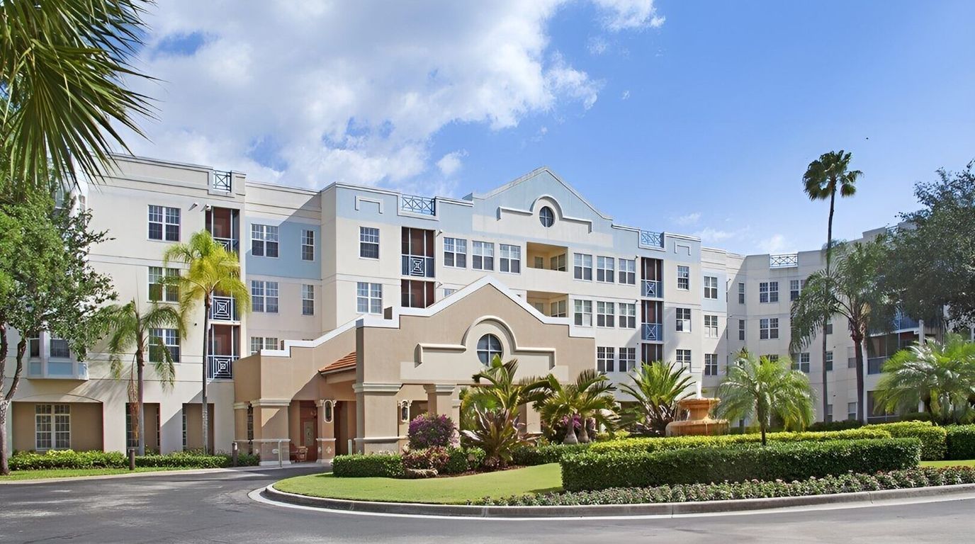 Exterior view of Stratford Court of Boca Pointe