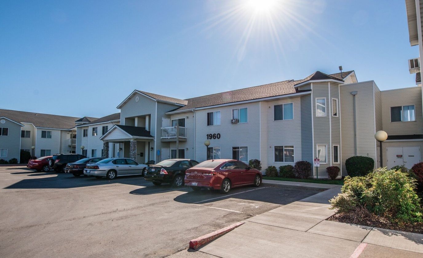 Exterior view of Elk Creek Senior Living Apartments