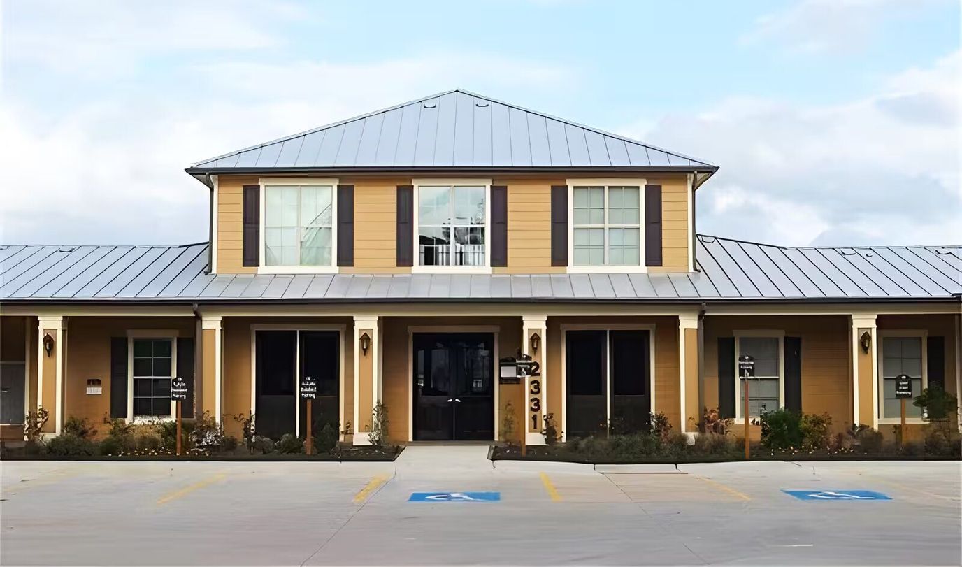 Exterior view of The Havens of Lake Charles Apartments