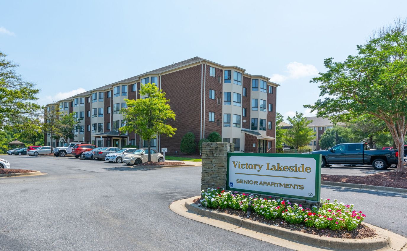 Building exterior of Victory Lakeside senior apartments