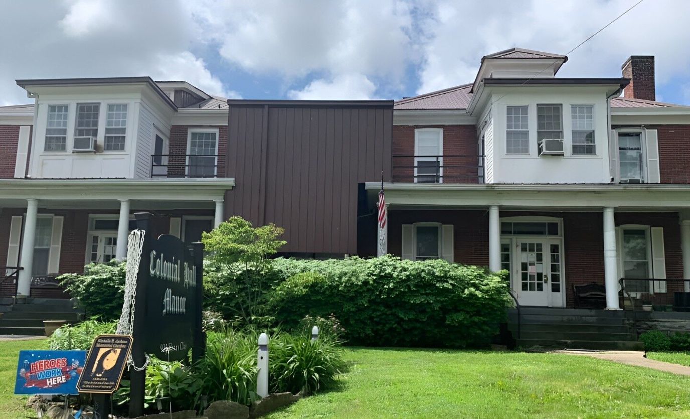 Colonial Hall Manor