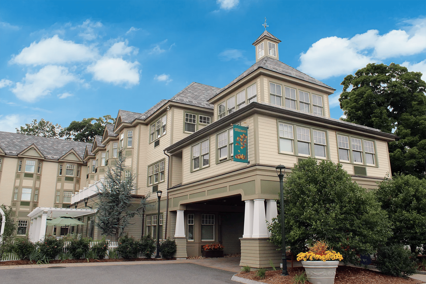 Exterior view of Blaire House of Milford Assisted Living