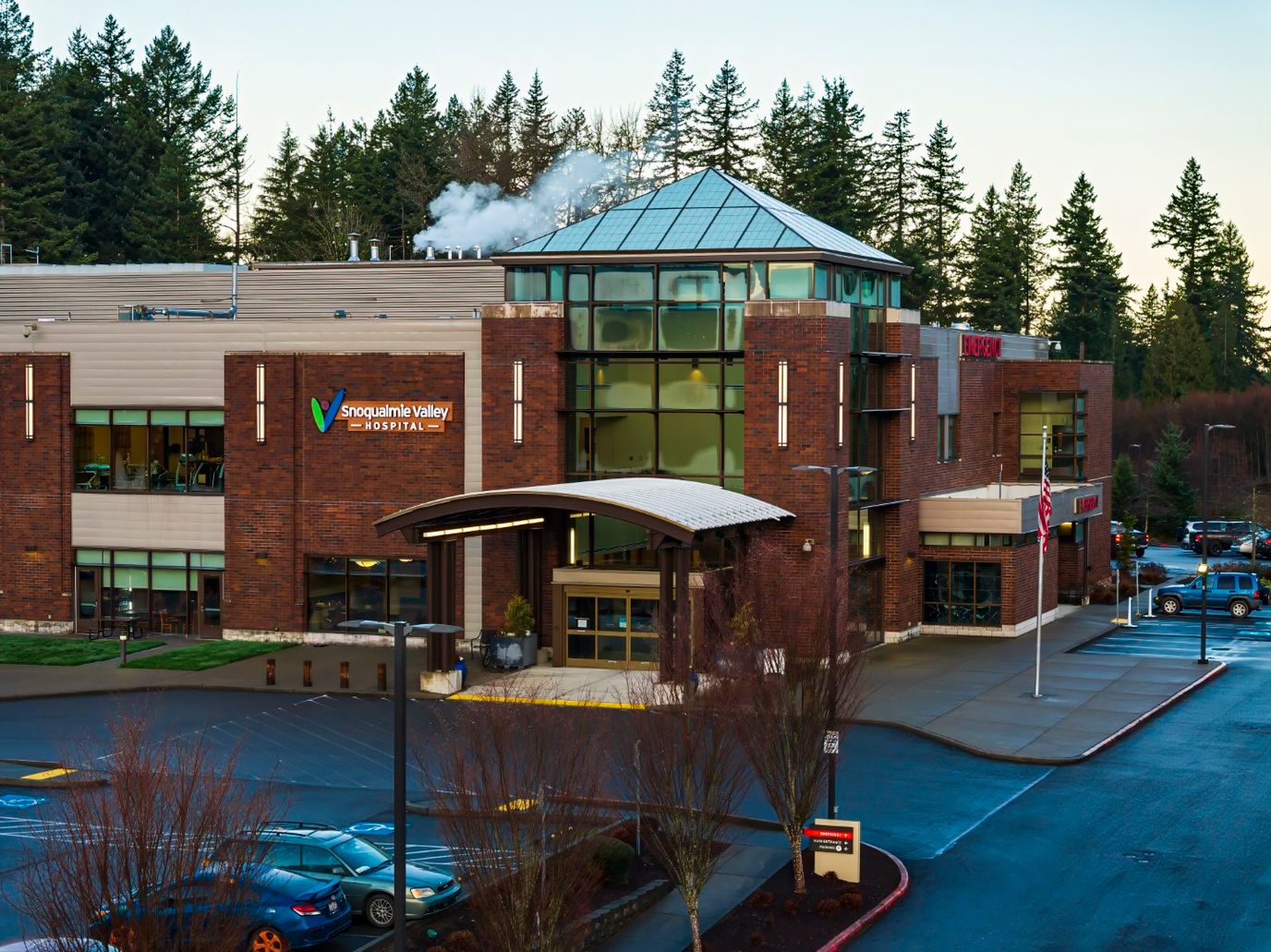 Exterior view of Snoqualmie Valley Health facility