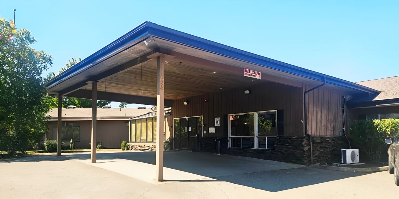 Exterior view of Bremerton Trails Post Acute building entrance