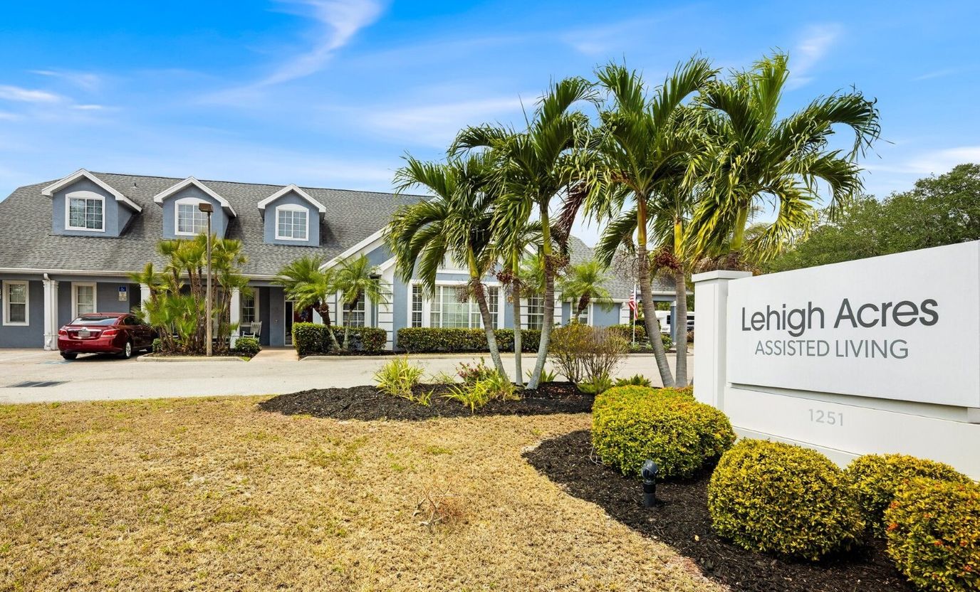 Exterior view of Lehigh Acres Assisted Living facility