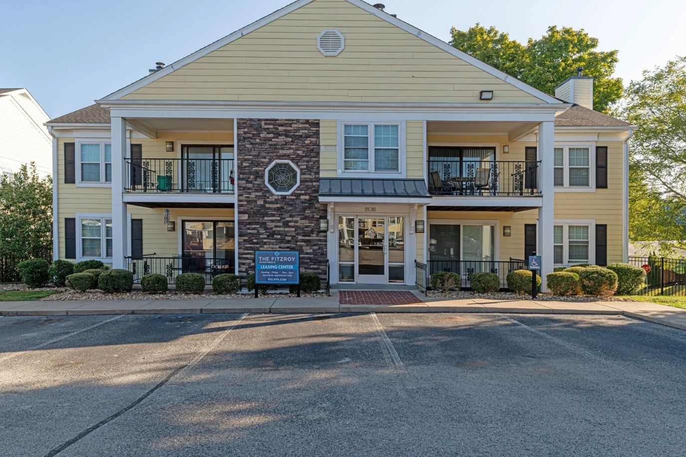 Exterior view of Fitzroy Louisville assisted living facility