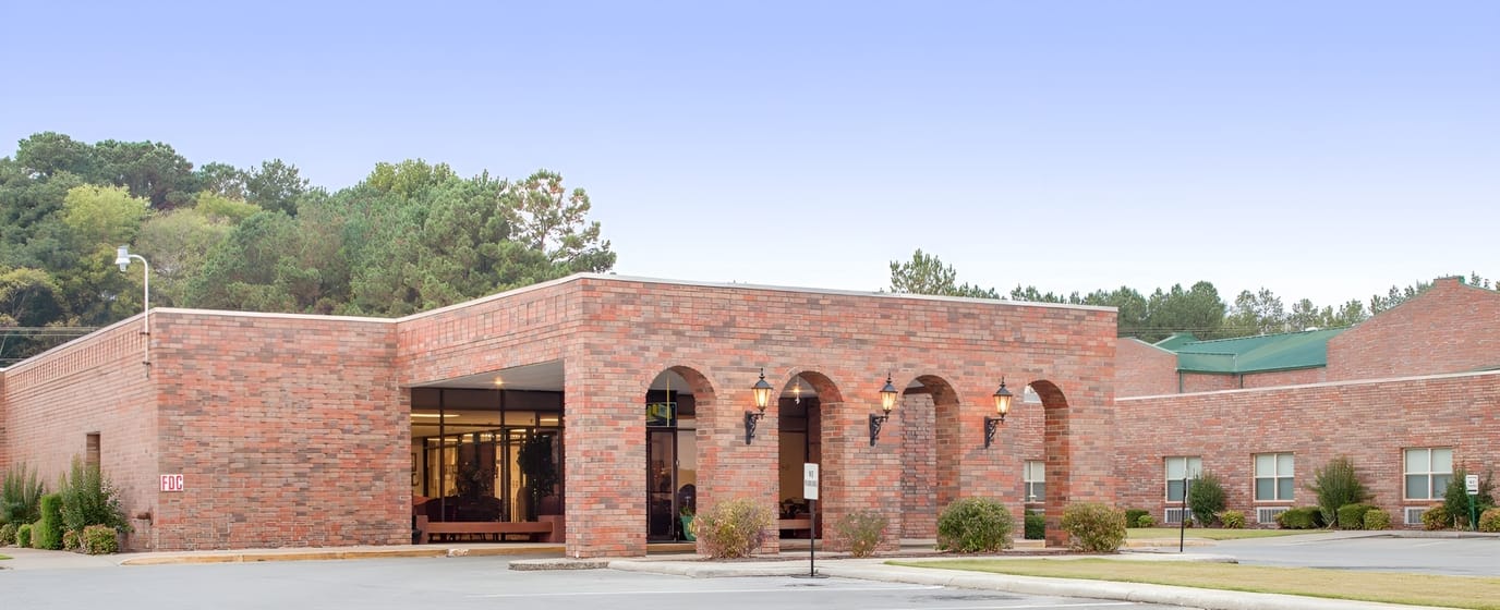 Exterior view of Glenwood Center facility