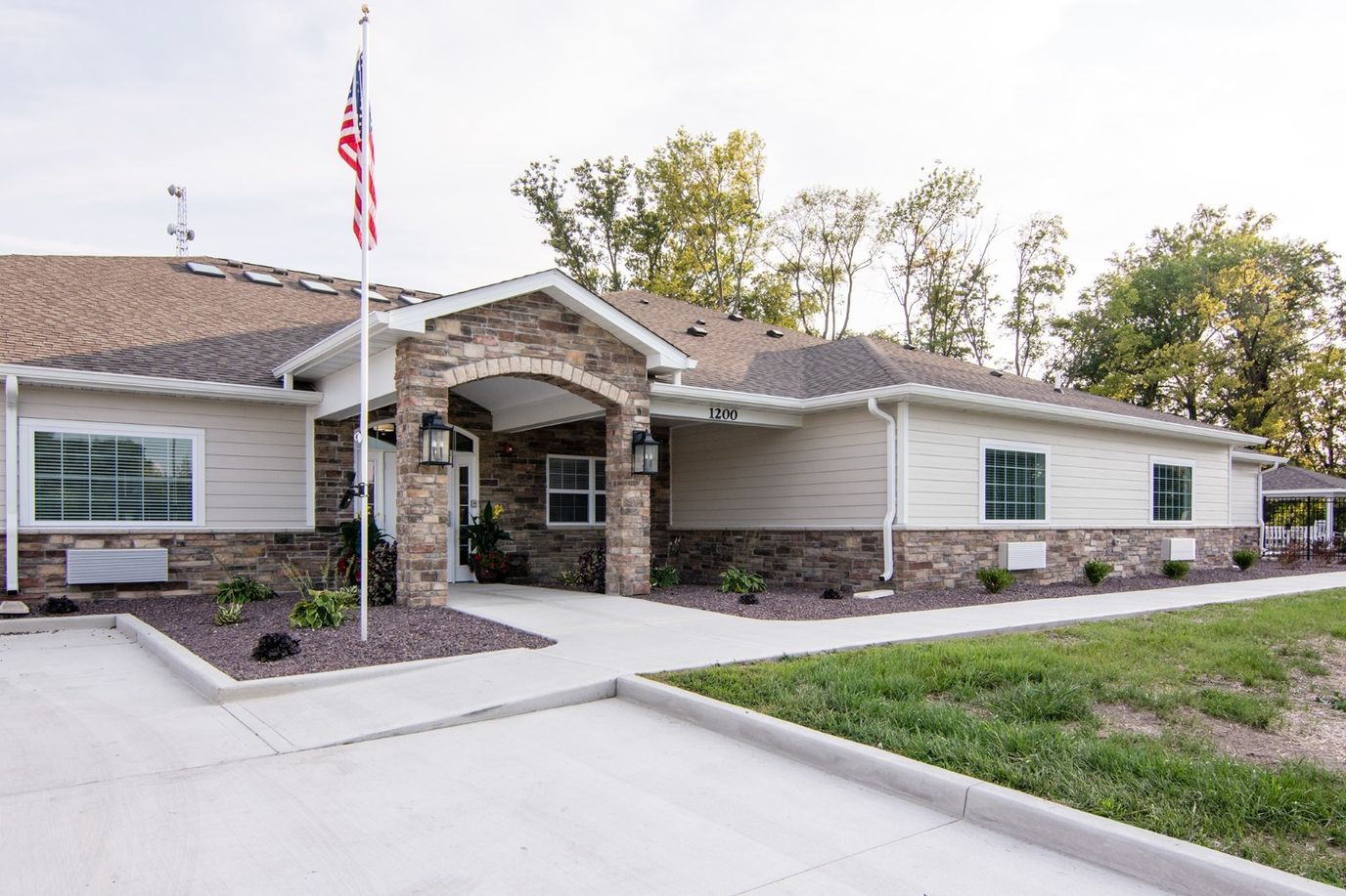 Exterior view of Hickory Estates Memory Care building
