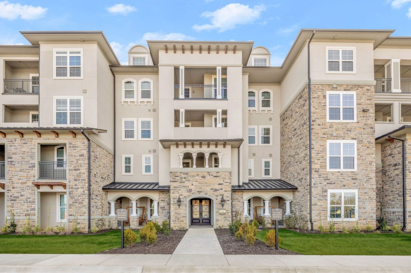 Front exterior of the Pinnacle Groves Senior Living building