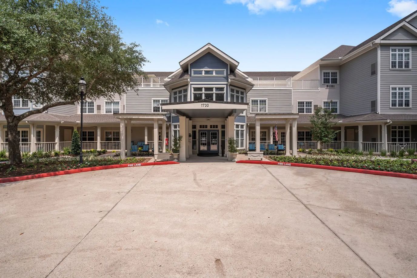 Front entrance of Sundale Senior Living facility