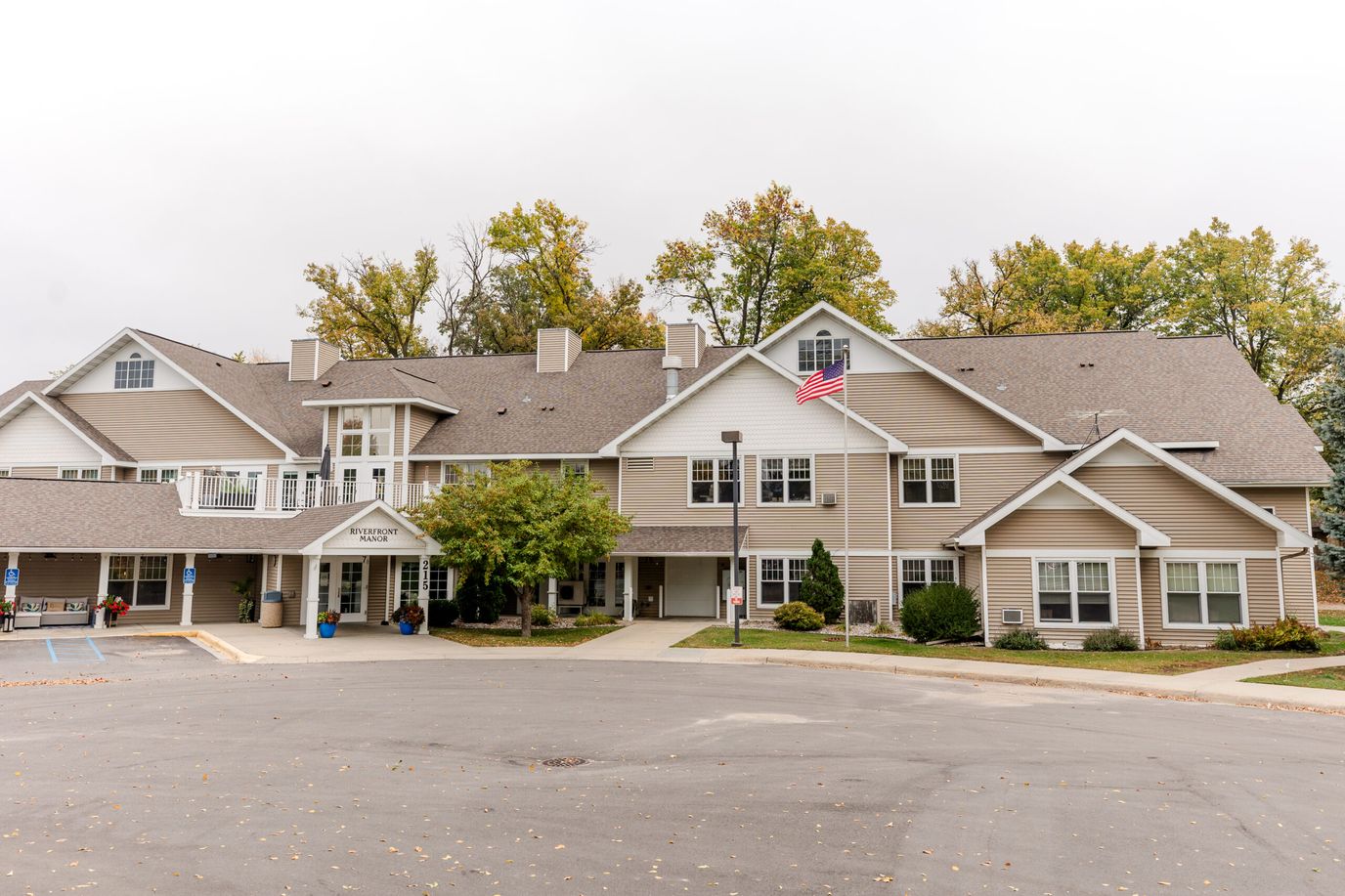 Exterior view of Pelican Valley Senior Living building