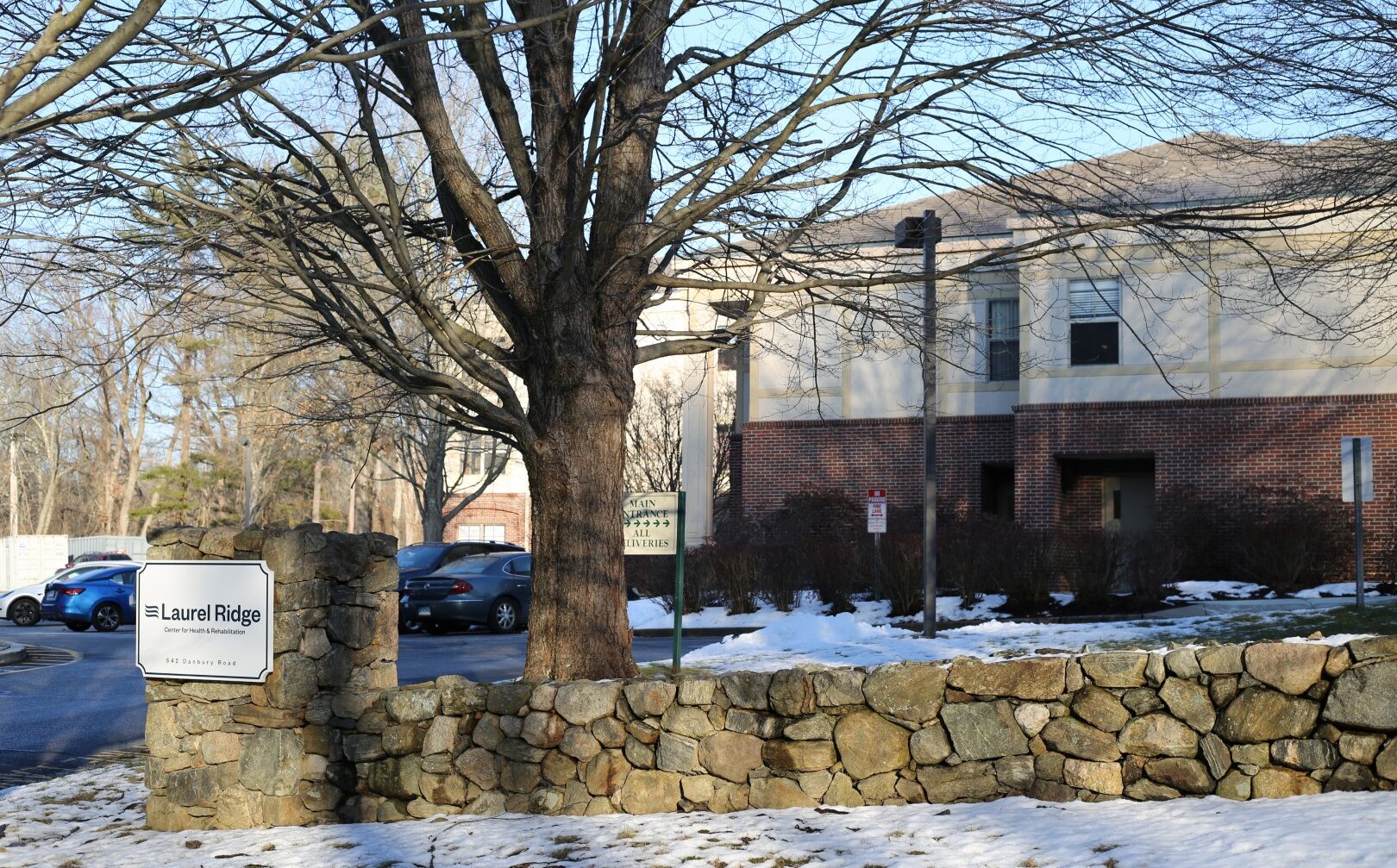 Exterior view of Laurel Ridge Health Care Center entrance