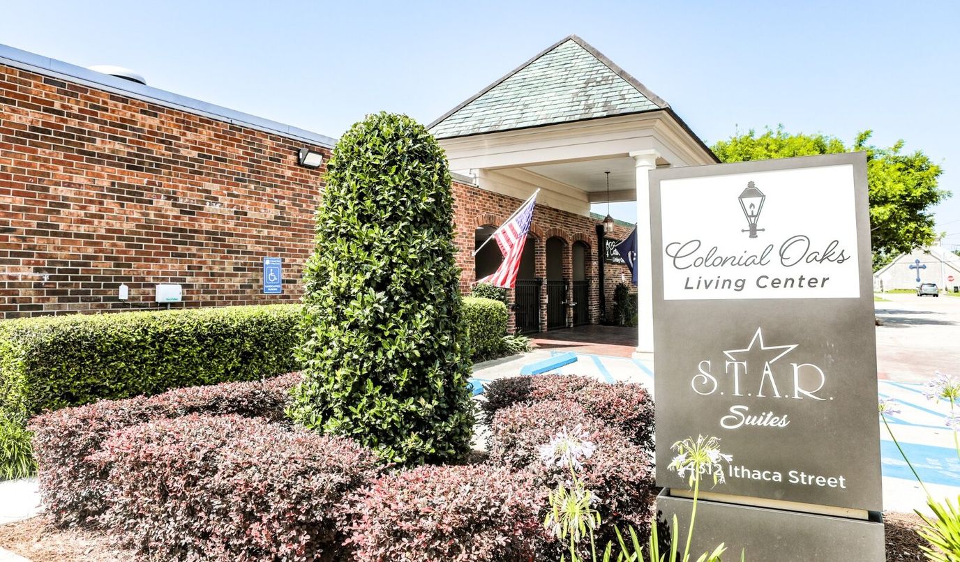 Exterior view of Colonial Oaks Living Center entrance