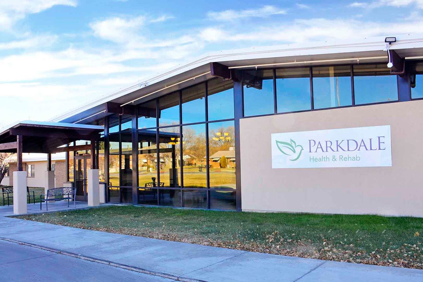 Exterior view of Parkdale Health & Rehab facility