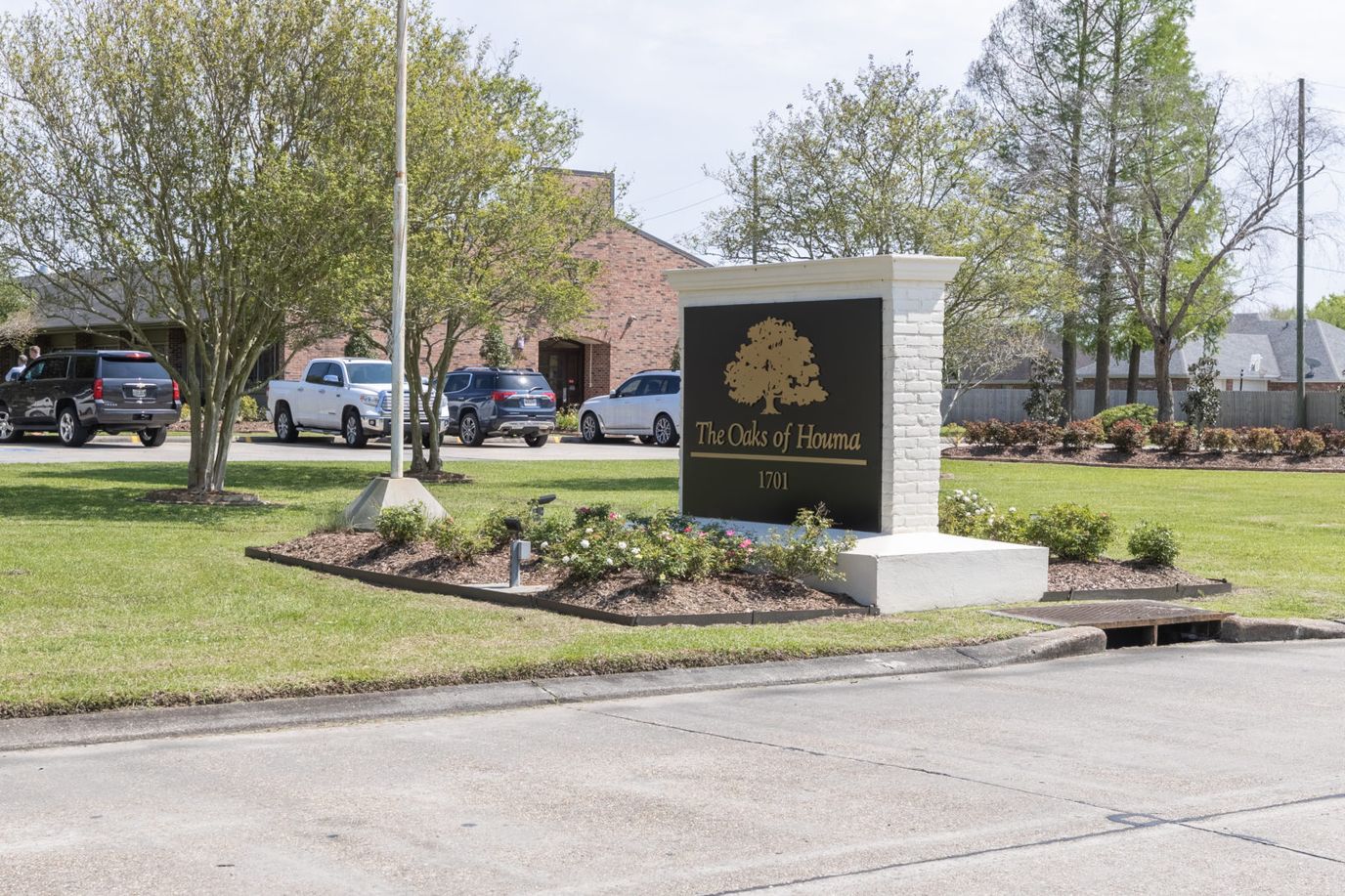 Entrance sign of The Oaks of Harvana nursing home