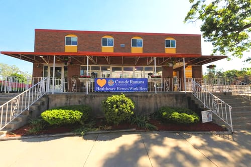 Exterior view of Casa de Ramana Rehabilitation Center